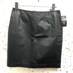 ⬇️$45 NWT INC Black Leather Mini Skirt